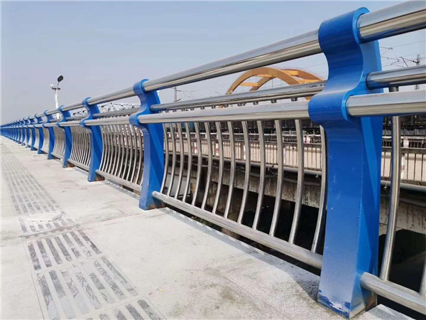 珠海304不锈钢复合管护栏的生产工艺揭秘